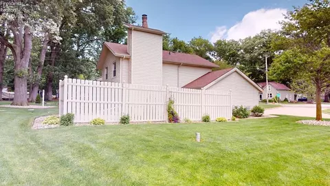 Exterior - 4285 S State Route 103, Willard, OH 44890 photo 8 of 14