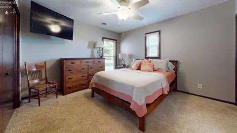 Bedroom - 4285 S State Route 103, Willard, OH 44890 photo 2 of 4