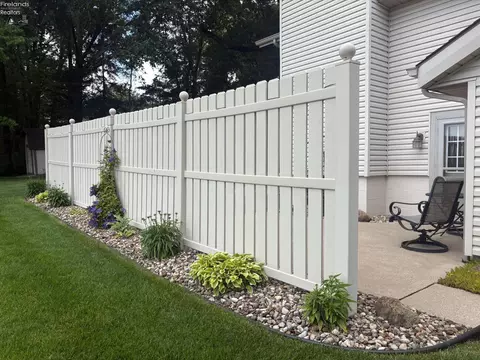 Exterior - 4285 S State Route 103, Willard, OH 44890 photo 10 of 14