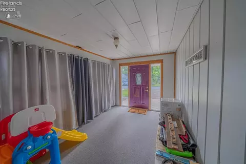 Entry Way - 601 Fort St, Old Fort, OH 44861 photo 1 of 1