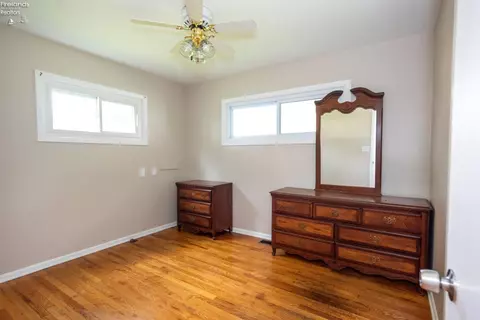 Bedroom - 103 Roger Ave, Bellevue, OH 44811 photo 6 of 6