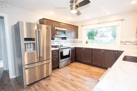 Kitchen - 103 Roger Ave, Bellevue, OH 44811 photo 1 of 2
