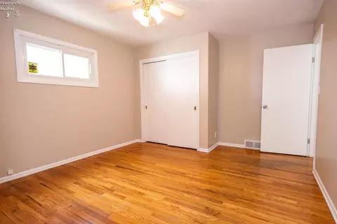 Bedroom - 103 Roger Ave, Bellevue, OH 44811 photo 2 of 6