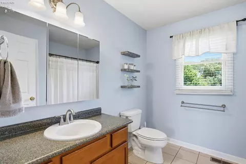 Bath - 702 Heron Dr, Huron, OH 44839 photo 1 of 2