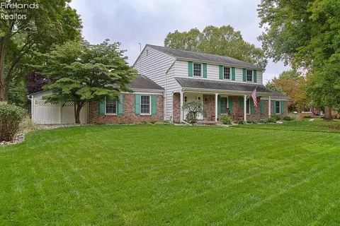 10 Hawthorne Dr, Norwalk, OH 44857