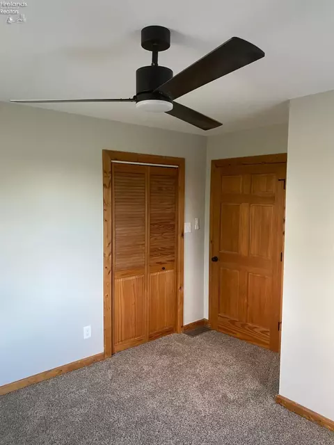 Bedroom - 5580 E Port Clinton Eastern Rd, Marblehead, OH 43440 photo 5 of 5