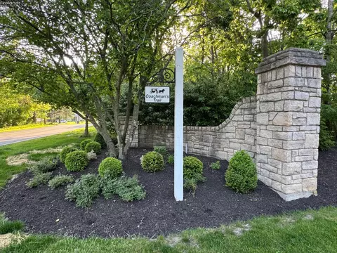 3983 N Coachmans Trl, Port Clinton, OH 43452