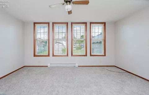 Living - 705 Clark St, Willard, OH 44890 photo 3 of 9