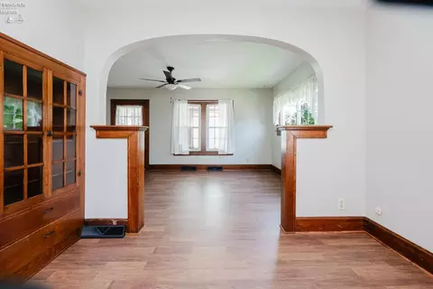 Living - 705 Clark St, Willard, OH 44890 photo 7 of 9