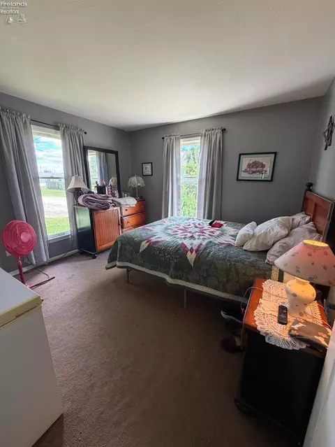 Bedroom - 1025 S Myrtle Ave, Willard, OH 44890 photo 1 of 2
