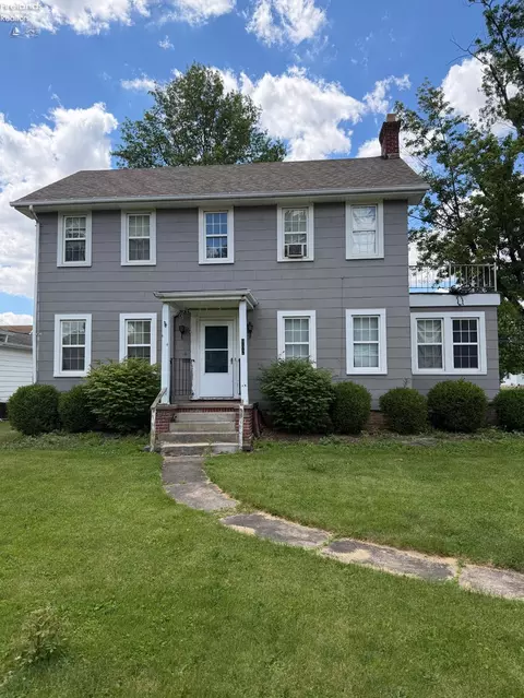 902 S Myrtle Ave, Willard, OH 44890