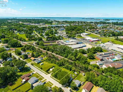 1981 E Oldgate Rd, Sandusky, OH 44870 photo 3