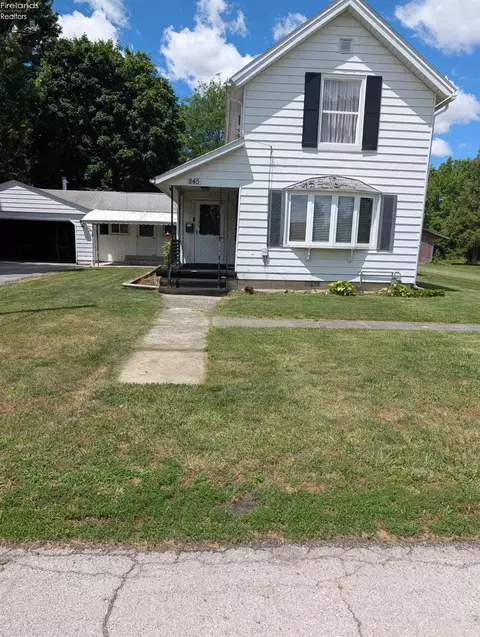 845 Spruce St, Fostoria, OH 44830