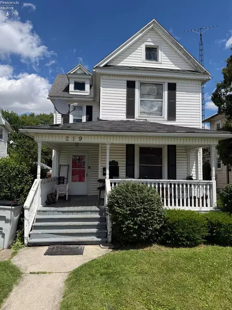 219 Woodbine St, Willard, OH 44890