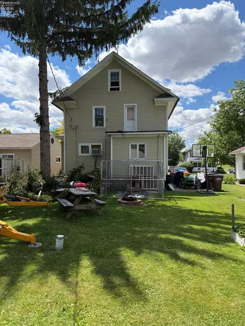607 S Myrtle Ave, Willard, OH 44890 photo 5