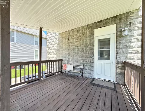 Exterior - 480 E Perry St, Tiffin, OH 44883 photo 6 of 9