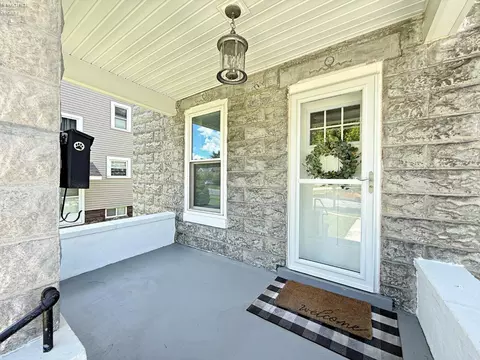 Exterior - 480 E Perry St, Tiffin, OH 44883 photo 5 of 9