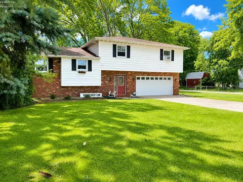 7404 Parker Rd, Castalia, OH 44824