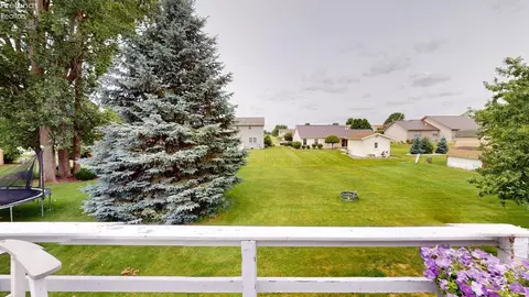Exterior - 938 Tamarack Dr, Willard, OH 44890 photo 7 of 7