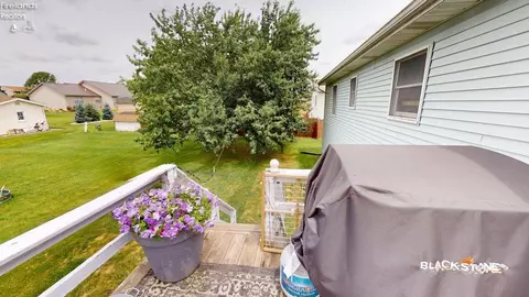 Exterior - 938 Tamarack Dr, Willard, OH 44890 photo 6 of 7