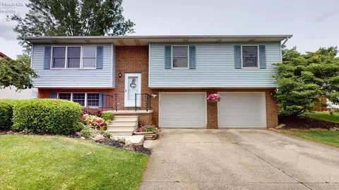 Exterior - 938 Tamarack Dr, Willard, OH 44890 photo 2 of 7