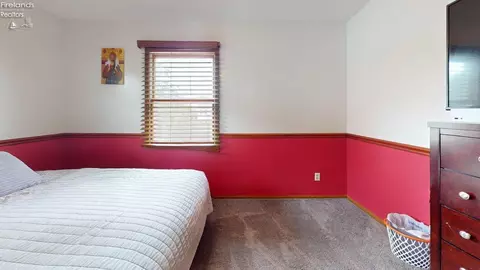Bedroom - 938 Tamarack Dr, Willard, OH 44890 photo 5 of 7