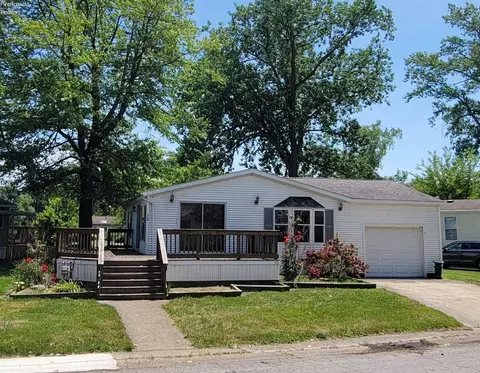 117 Driftwood Dr, Port Clinton, OH 43452