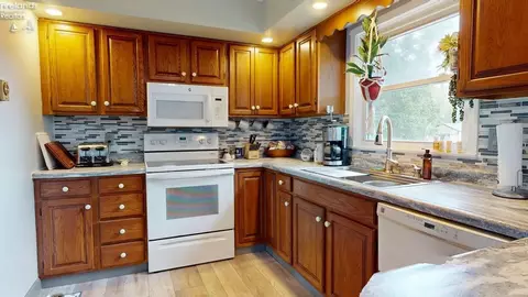 Kitchen - 2865 Neal Zick Rd, Willard, OH 44890 photo 1 of 4