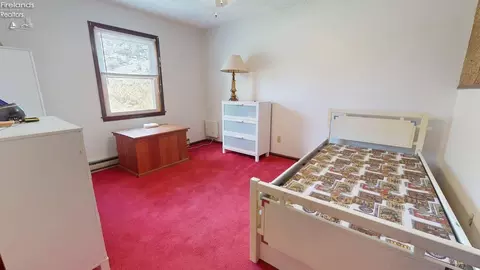 Bedroom - 2865 Neal Zick Rd, Willard, OH 44890 photo 3 of 5