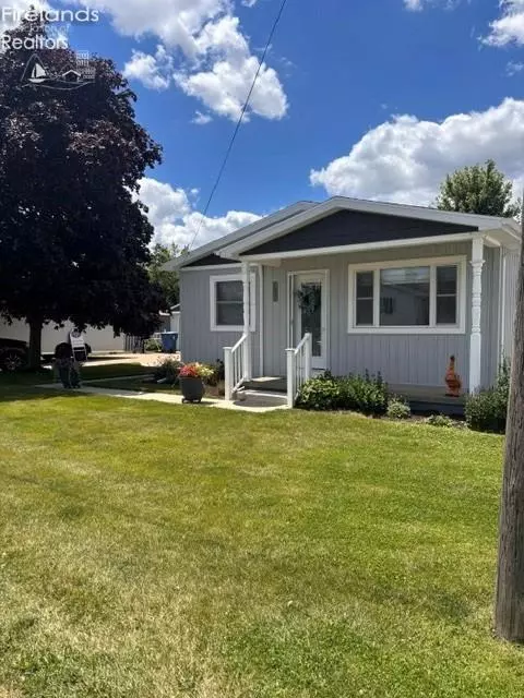 312 Linden St, Port Clinton, OH 43452