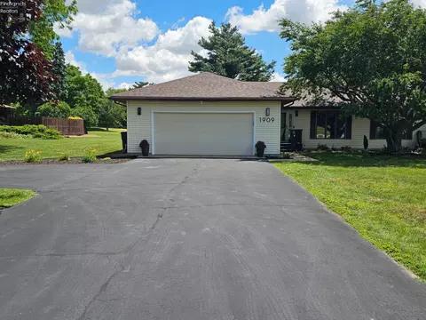 1909 S Main St, Clyde, OH 43410