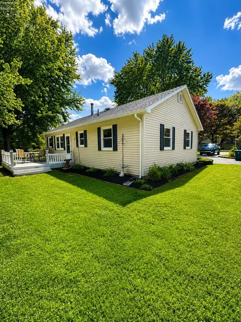 810 Taylor Ave, Huron, OH 44839 photo 5