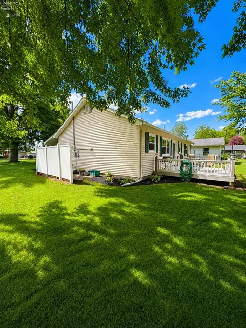 810 Taylor Ave, Huron, OH 44839 photo 6