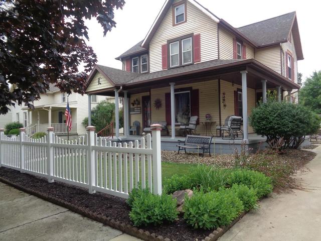 414 W Pearl St, Willard, OH 44890