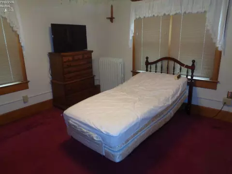 414 W Pearl St, Willard, OH 44890 photo 15