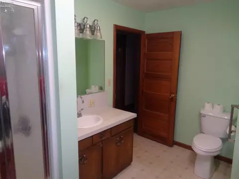 414 W Pearl St, Willard, OH 44890 photo 20