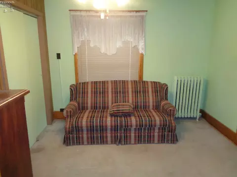 414 W Pearl St, Willard, OH 44890 photo 16