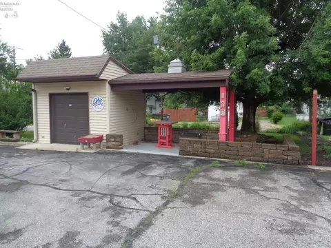 414 W Pearl St, Willard, OH 44890 photo 21