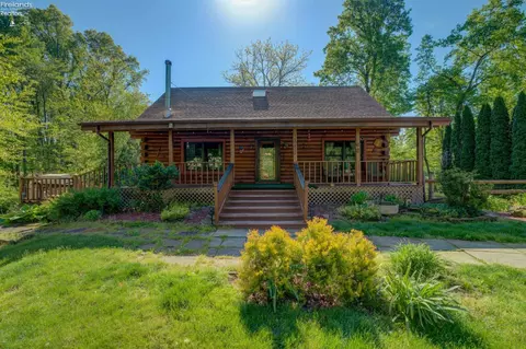 2335 Cooper Foster Park, Vermilion, OH 44089