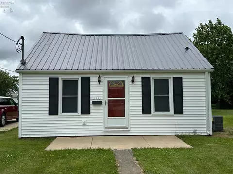 2113 Campbell St, Sandusky, OH 44870