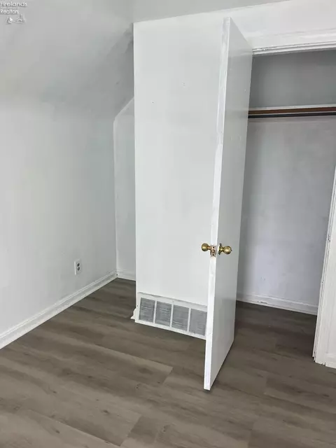 Other - 910 W 17th, Lorain, OH 44052 photo 2 of 7