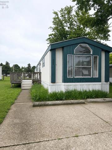 226 N Compass Dr, Vermilion, OH 44089
