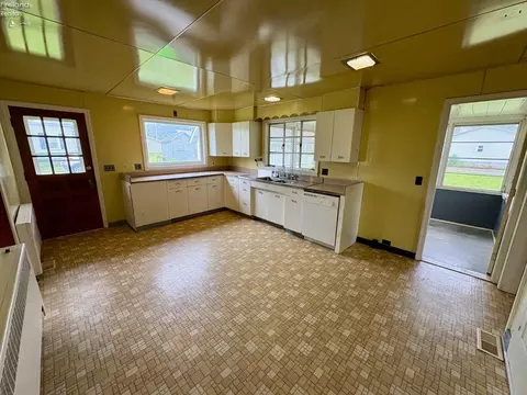 5810 W Tiffin St, Bascom, OH 44809 photo 5