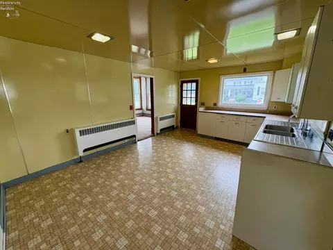 5810 W Tiffin St, Bascom, OH 44809 photo 4