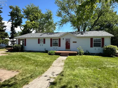3918 Venice Rd, Sandusky, OH 44870