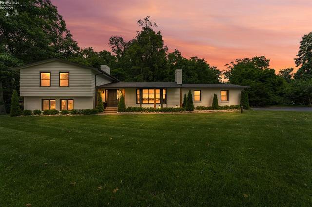 4661 E Woodland Dr, Port Clinton, OH 43452
