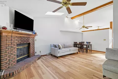 Living - 377 Lighthouse, Marblehead, OH 43440 photo 2 of 4