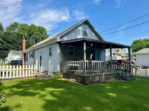 Exterior - 20 S Hamilton St, Monroeville, OH 44847 photo 2 of 7