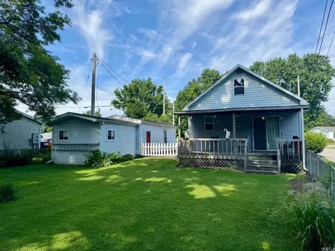 Exterior - 20 S Hamilton St, Monroeville, OH 44847 photo 5 of 7