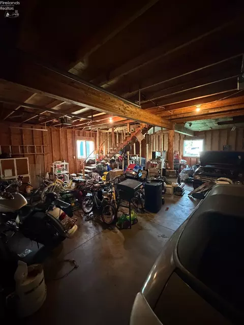 207 Woodbine St, Willard, OH 44890 photo 9